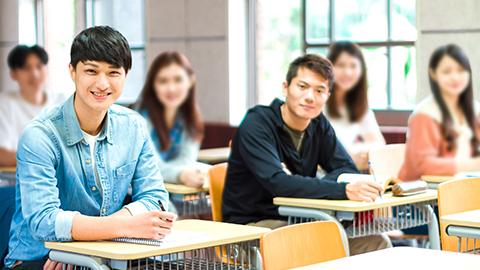新视野大学英语读写(II)